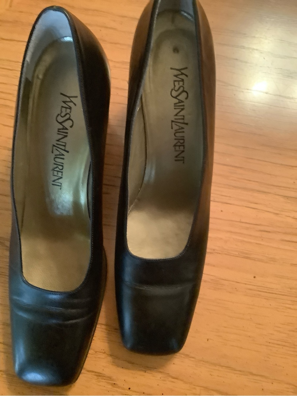 Yves Saint Laurent Black Leather Square-Toe Pumps Sz 8N